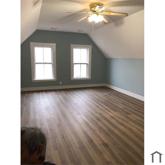 452 Gallivan Blvd