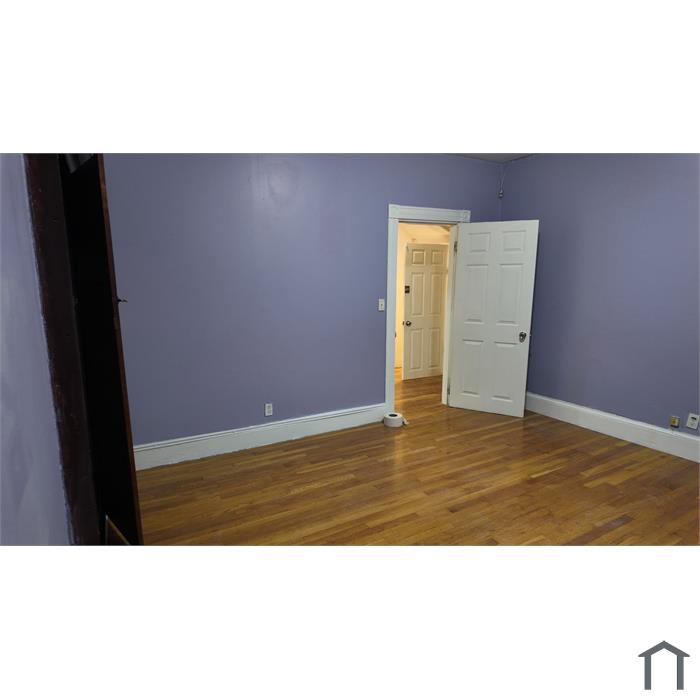 22 Chipman St