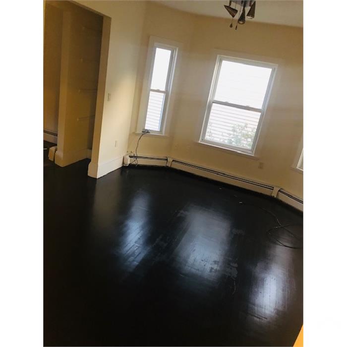 44 Mallet St