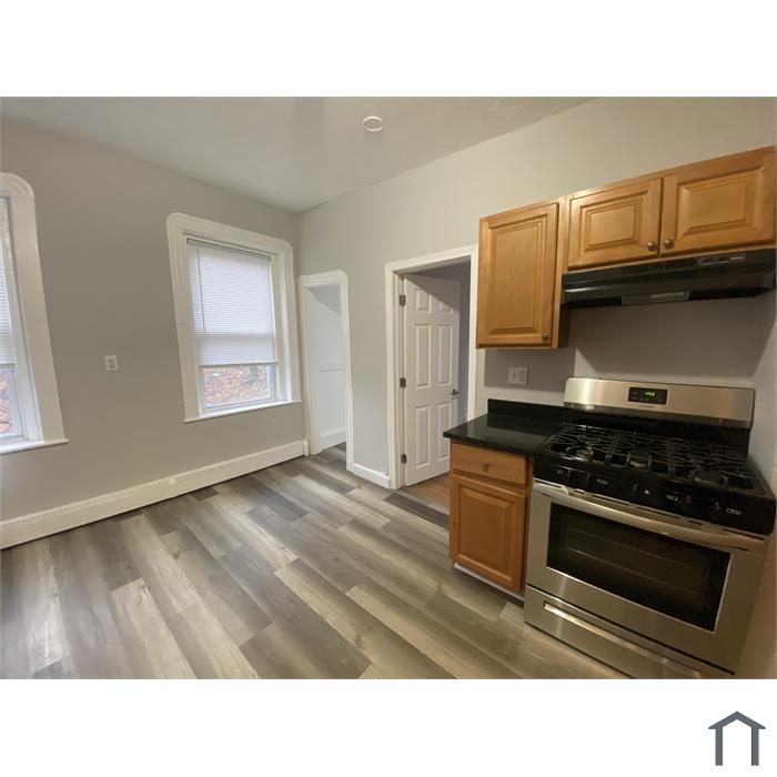 96 Woodledge St