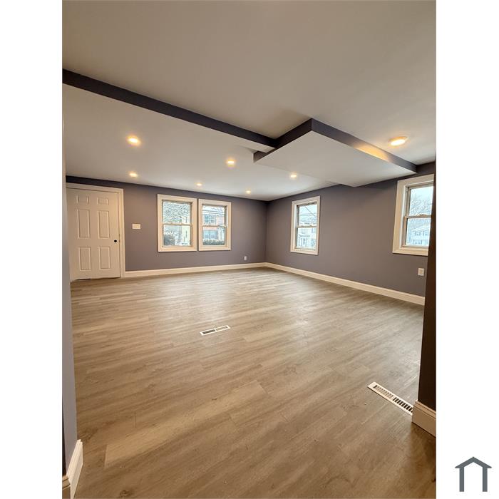 10 Briarcliff Ter