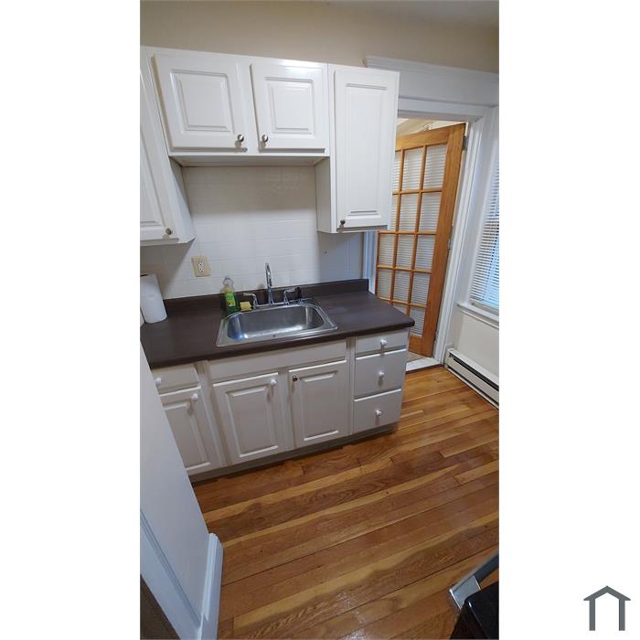 7 Mosgrove Ave