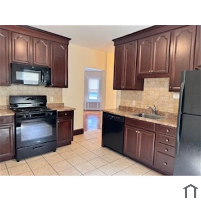 302 Neponset Valley Pkwy