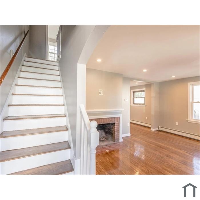 3 Holmfield Ave