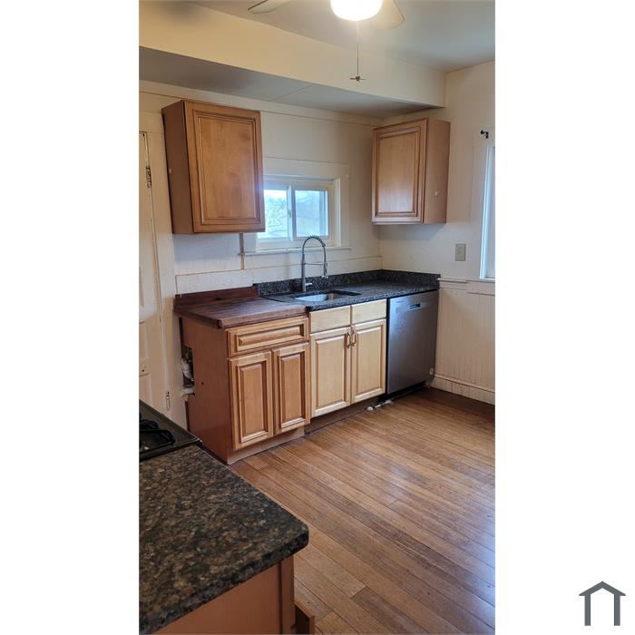 23 Desmond Rd