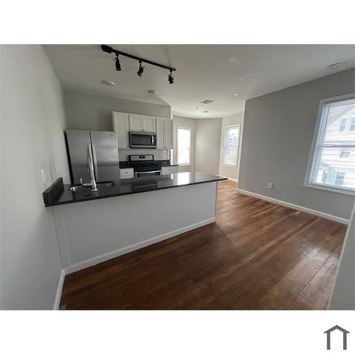 54 Cary Ave