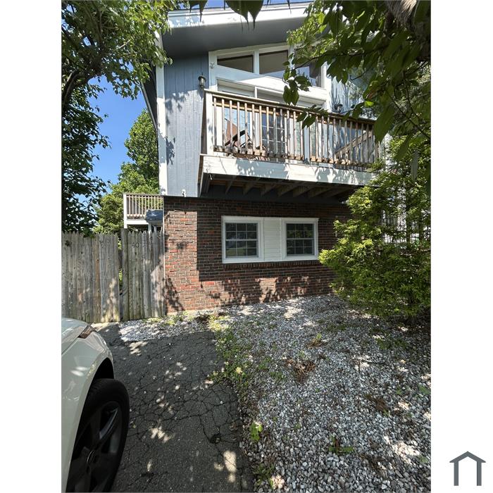 40 Tudor St