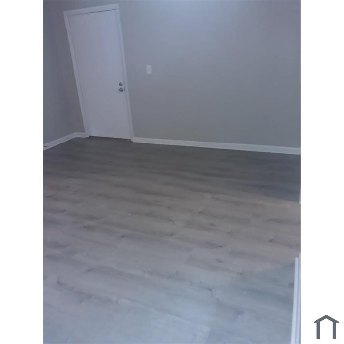 800 Governors Dr