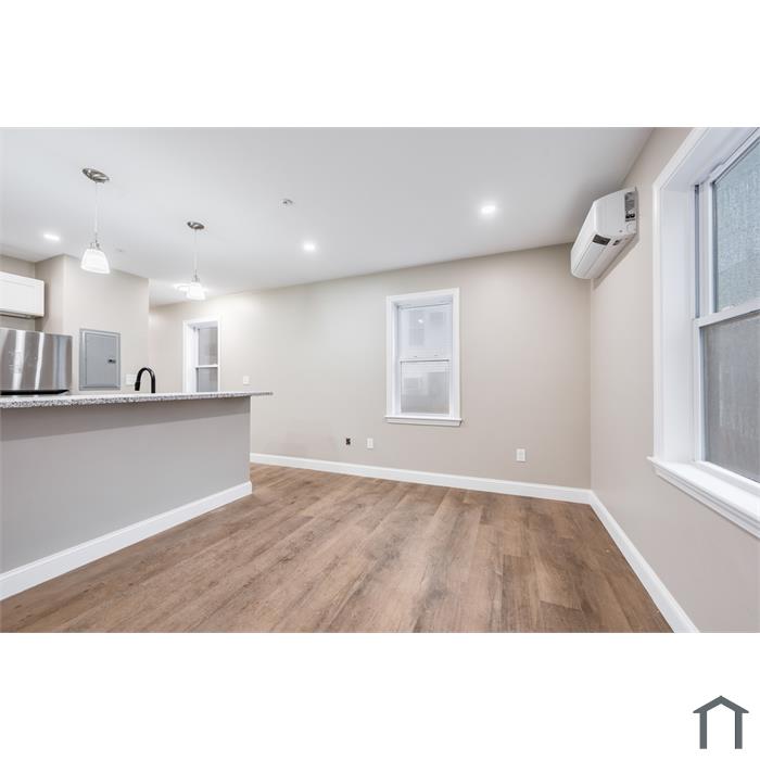 25 Buckley St