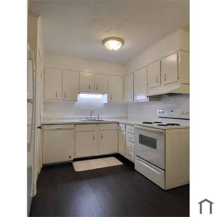 3 Chapel Hill Dr