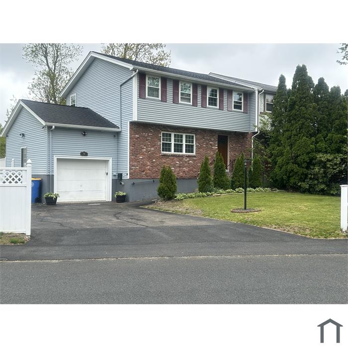9 Country Club Dr