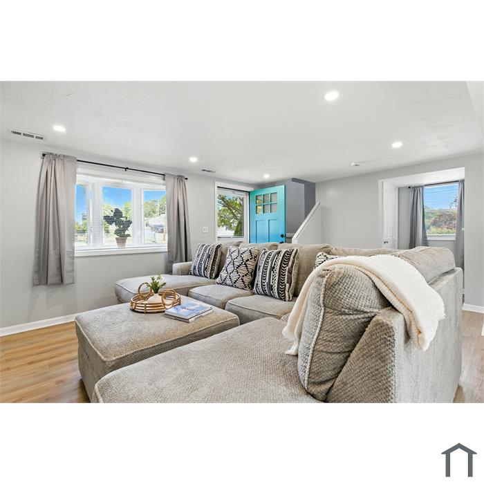 21 Petipas Ln