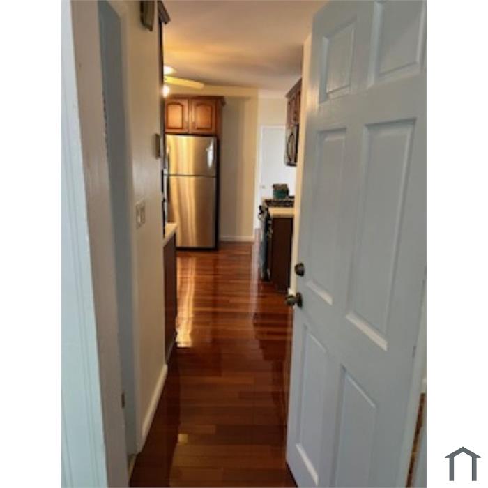 5 Lillian St N