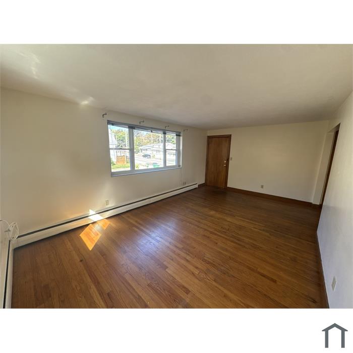 1122 Main St