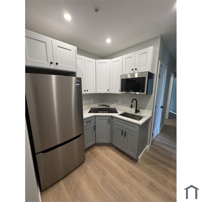 164 Elm St