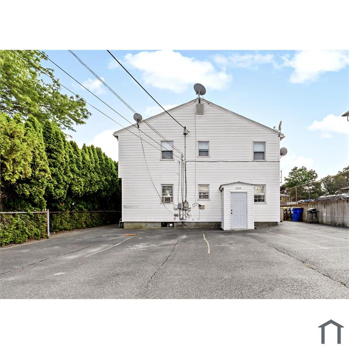 2009 Pleasant St