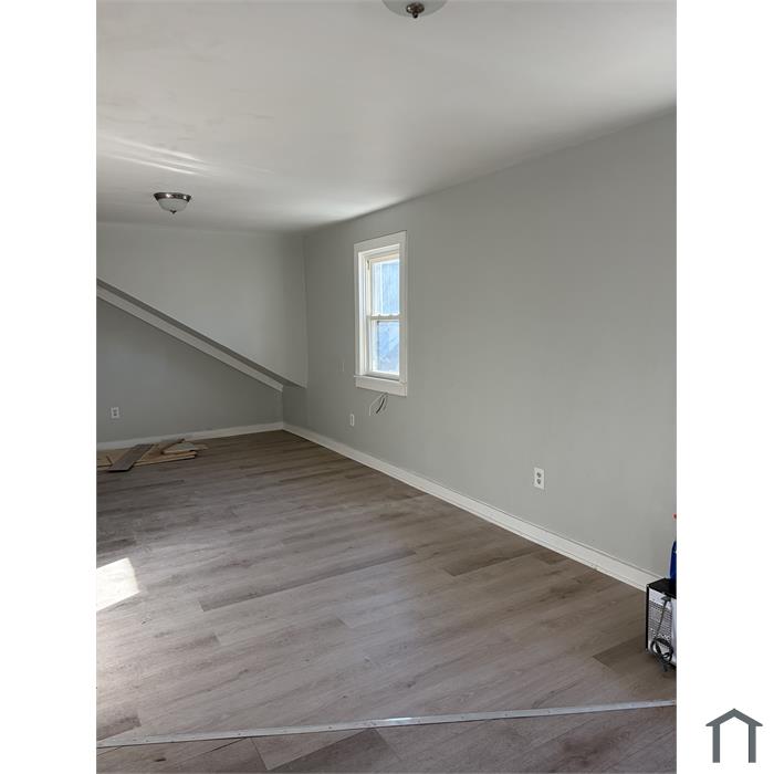 73 Foster St