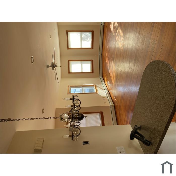 3 Bedroom Apartment 601 Coggeshall St in New Bedford, MA