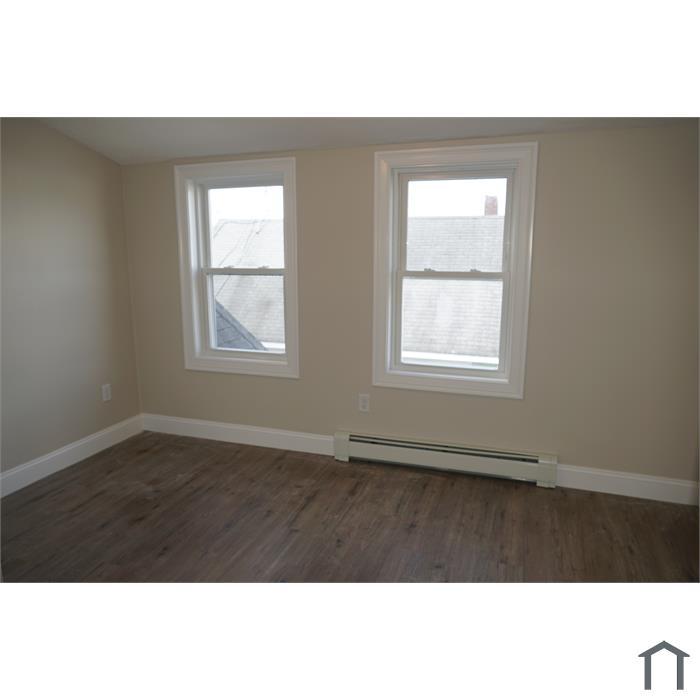 23 White St