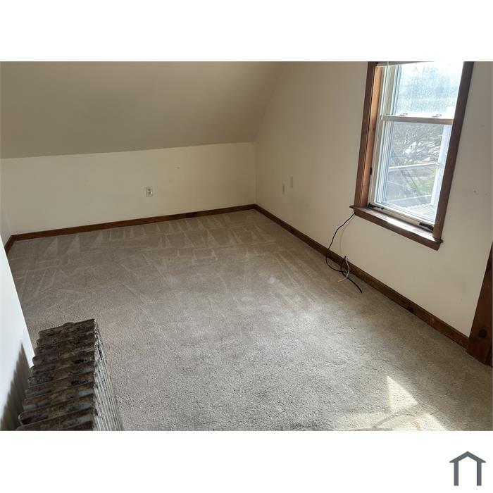 10 N Pleasant St