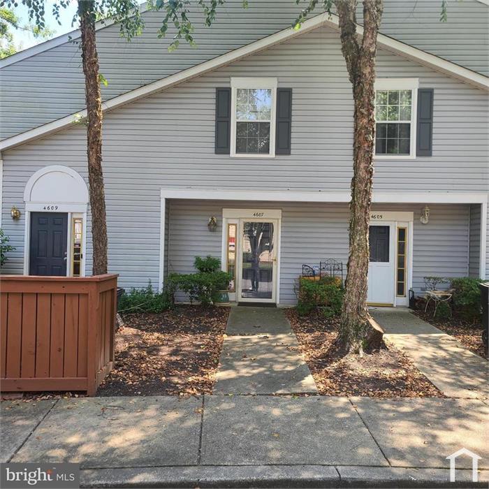 4607 Deepwood Ct