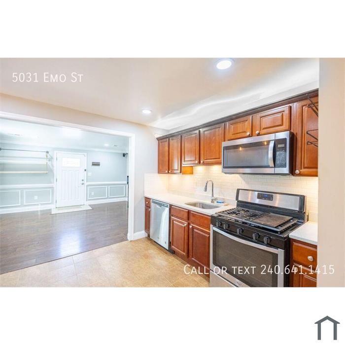 Lovely 3 BR/2 BA Single-Family Home in Capitol Heights!