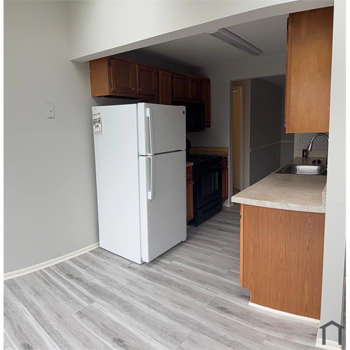 18050 Chalet Dr