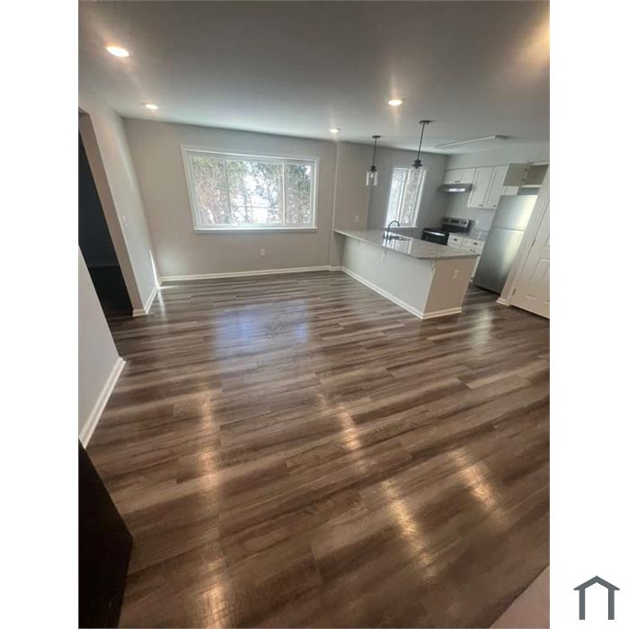 49 W Diamond Ave