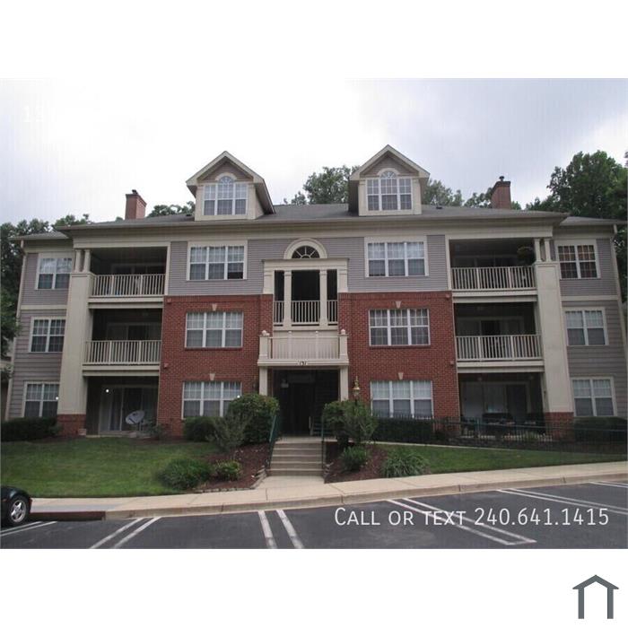 Gorgeous 2 Bedroom Condo in Timberbrook