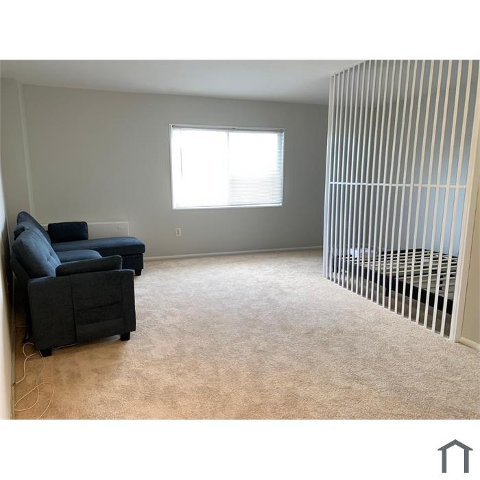 1111 University Blvd W