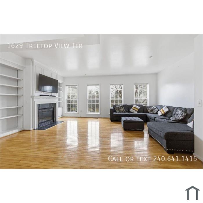 Beautiful 4 BR/3.5 BA Townhome in Silver Spring!