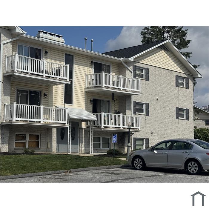 13 Warren Lodge Ct