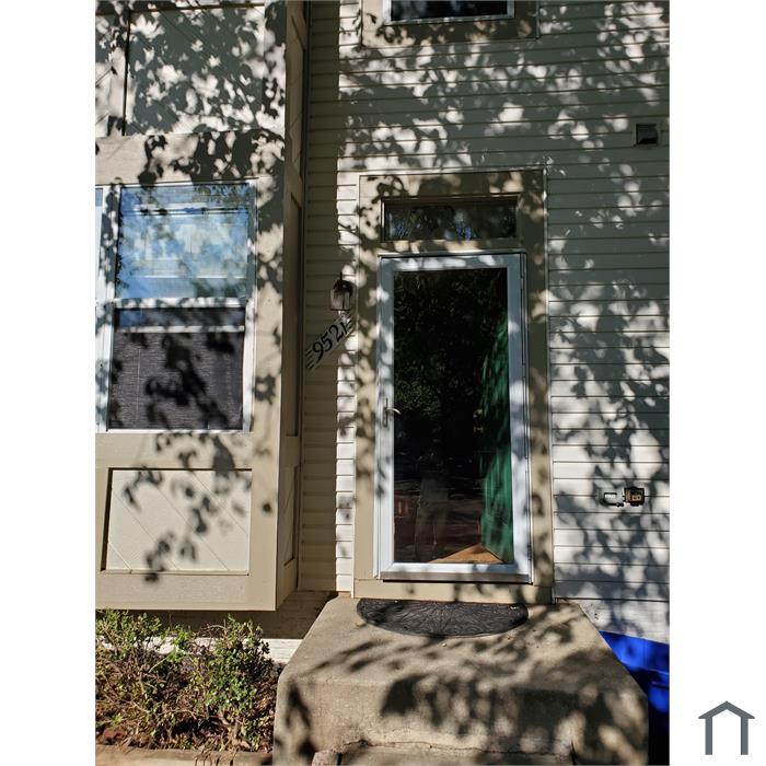 9521 Clocktower Ln