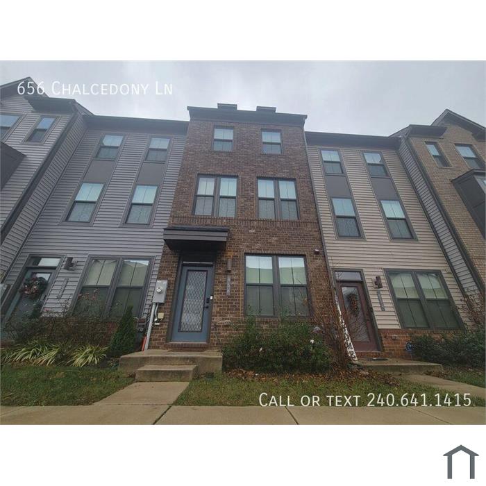 Beautiful 3 BR/3.5 BA Townhome in Glen Burnie!