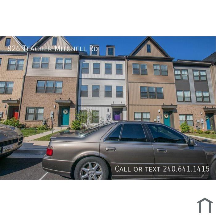 Gorgeous 3 BR/3.5 BA Townhome in Glen Burnie!