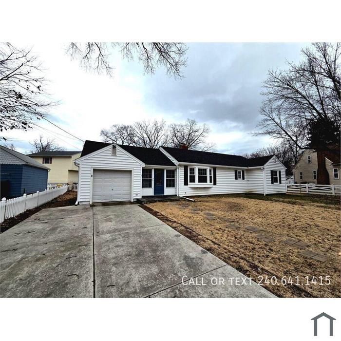 Beautiful 3 BR/1.5 BA Single-Family Home in Glen Burnie!