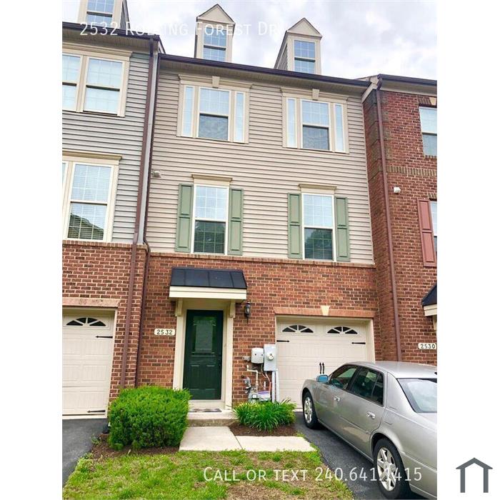 Magnificent 4BR/3 5BA Townhouse in Hanover