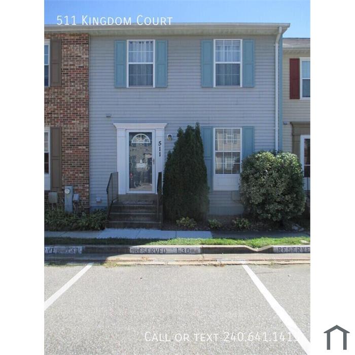 Updated 2 Bedroom & Den Townhome in Odenton! Close to Ft. Meade!