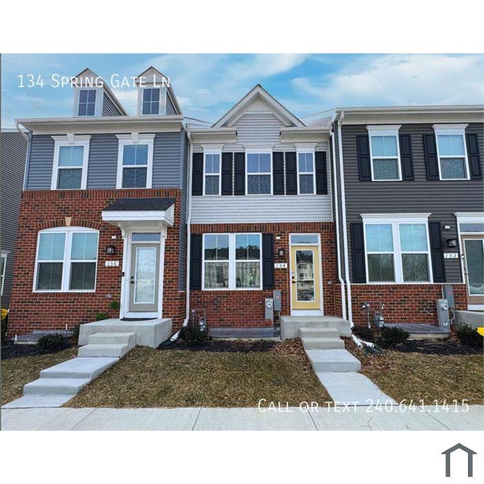 Beautiful 3 BR/2.5 BA Townhome in Pasadena!