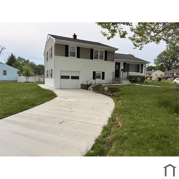 8512 Fieldway Dr