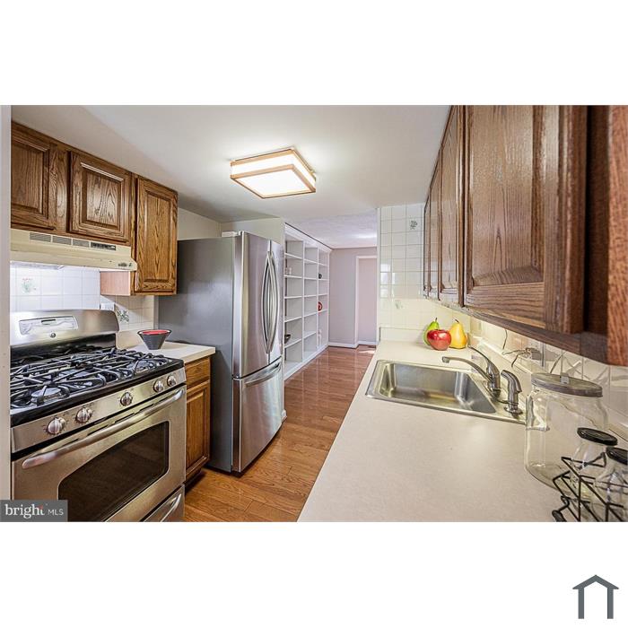 1823 Graybird Ct