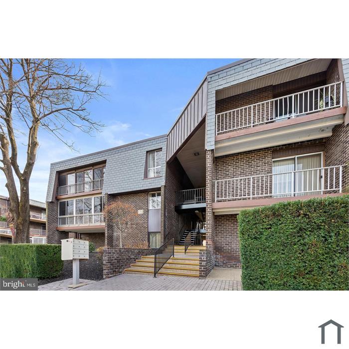 12 Stonehenge Cir