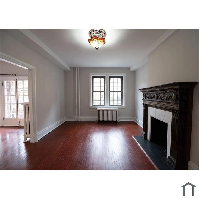 100 W 39th St