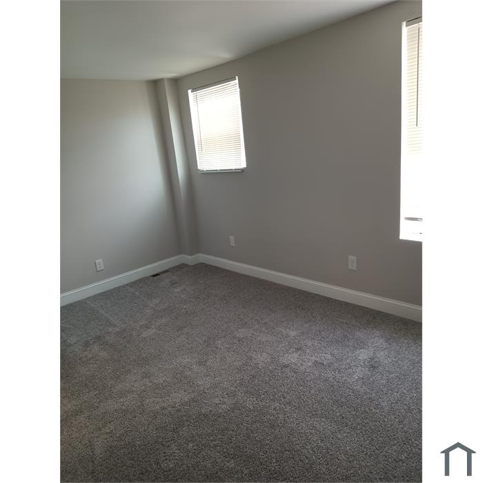 3322 Ravenwood Ave