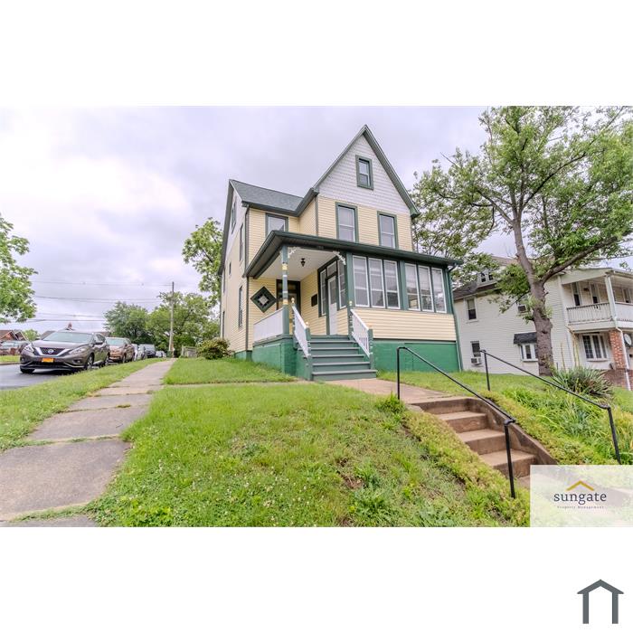2900 E Strathmore Ave