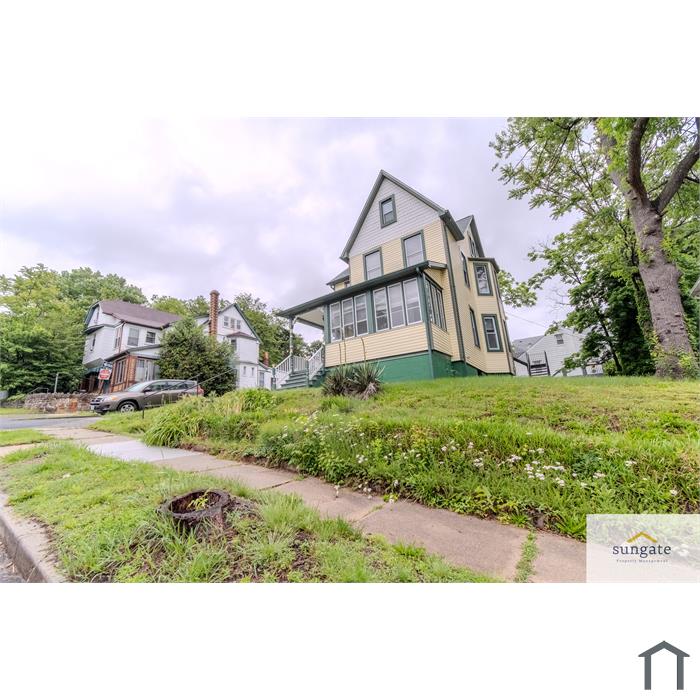2900 E Strathmore Ave