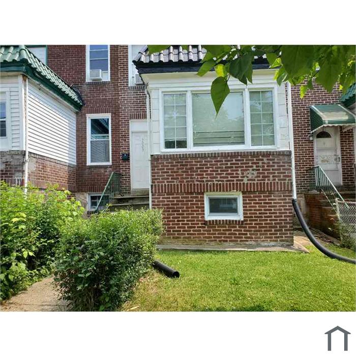 2 Bedroom Apartment 3003 Oakley Ave in Baltimore, MD 
