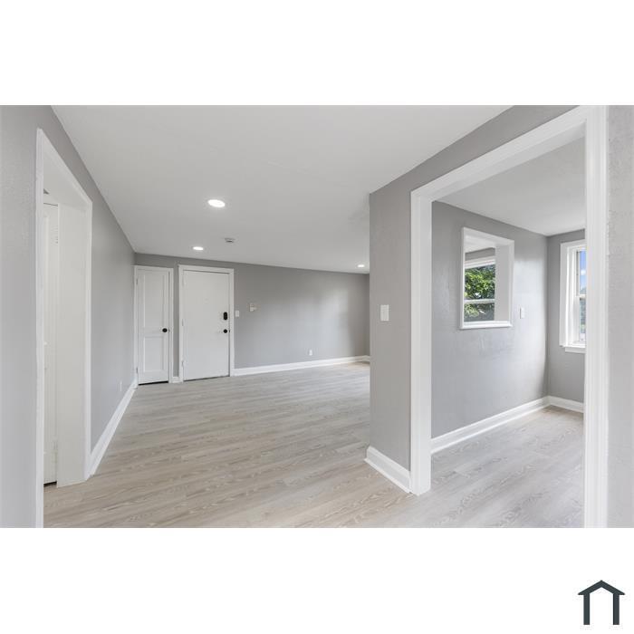 2605 Fairview Ave