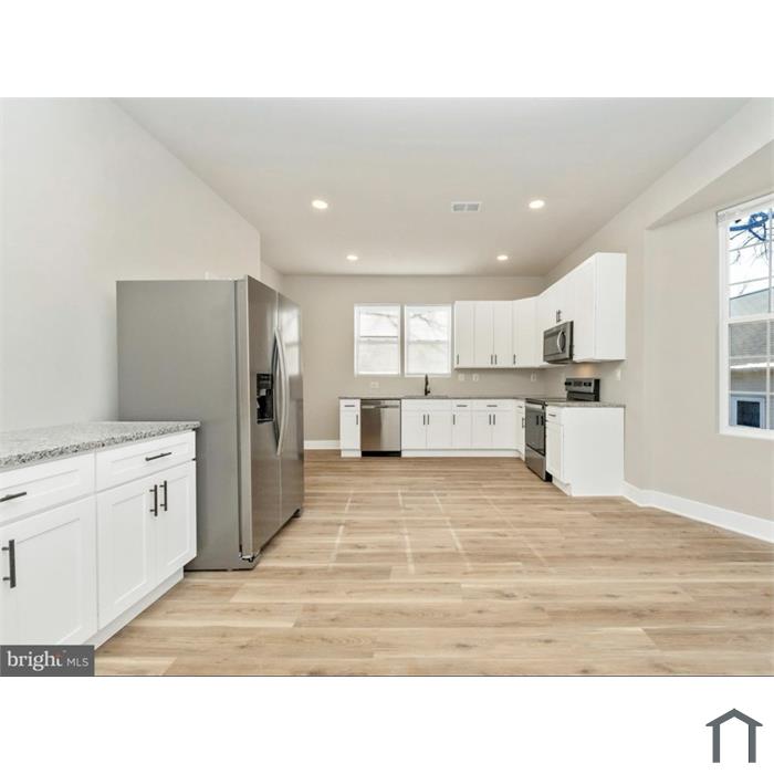 2919 Woodland Ave