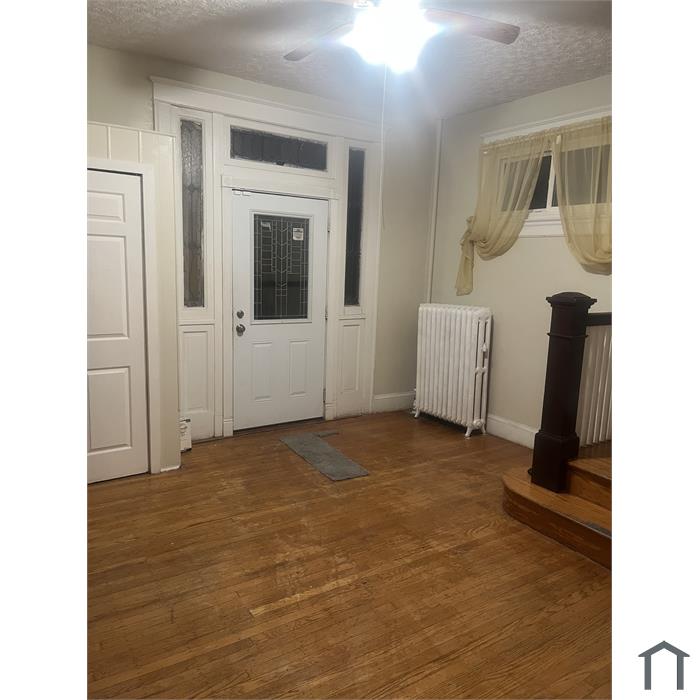 2305 Elsinore Ave
